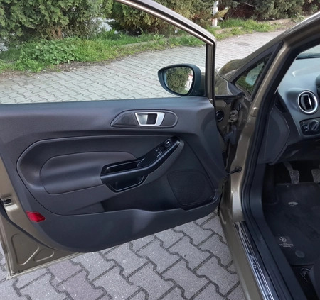 Ford Fiesta cena 24500 przebieg: 132000, rok produkcji 2013 z Zawiercie małe 301